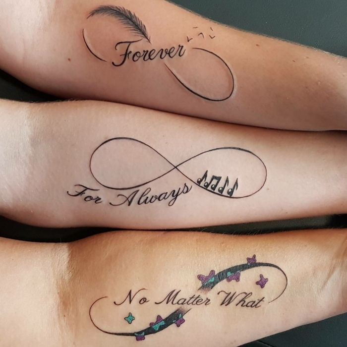 tatouages pour amis sœurs cousins symbole de l'infini avec différents motifs et de différentes couleurs